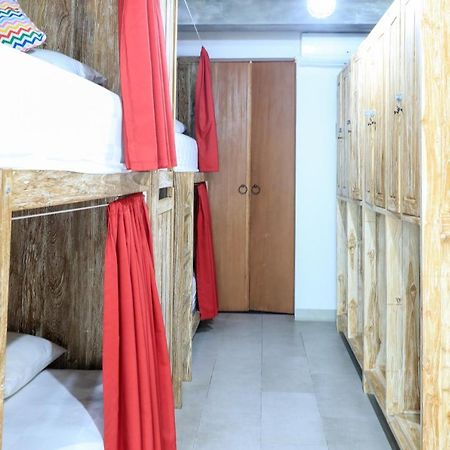 Base Guest House Canggu  Bagian luar foto