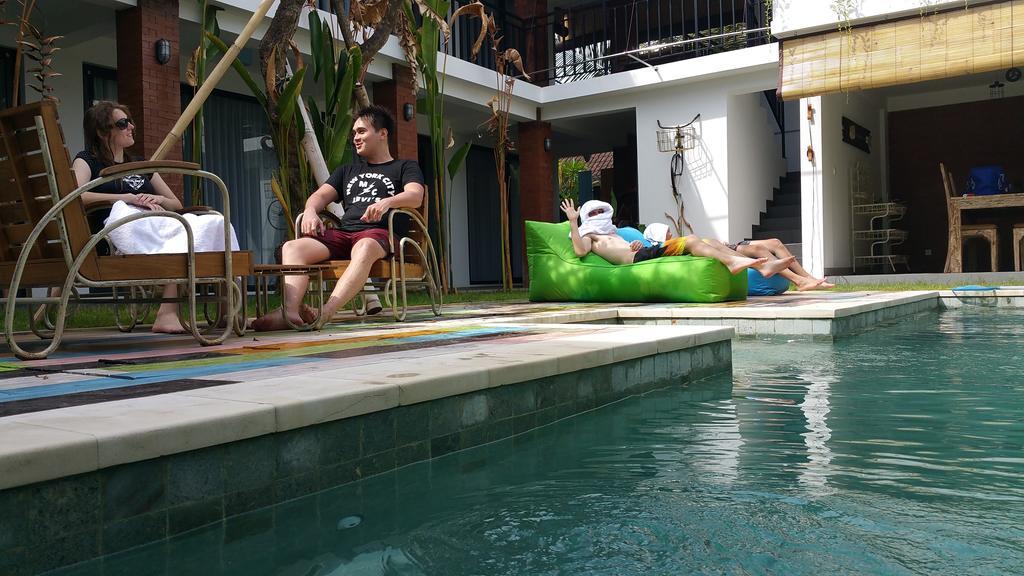 Base Guest House Canggu  Bagian luar foto