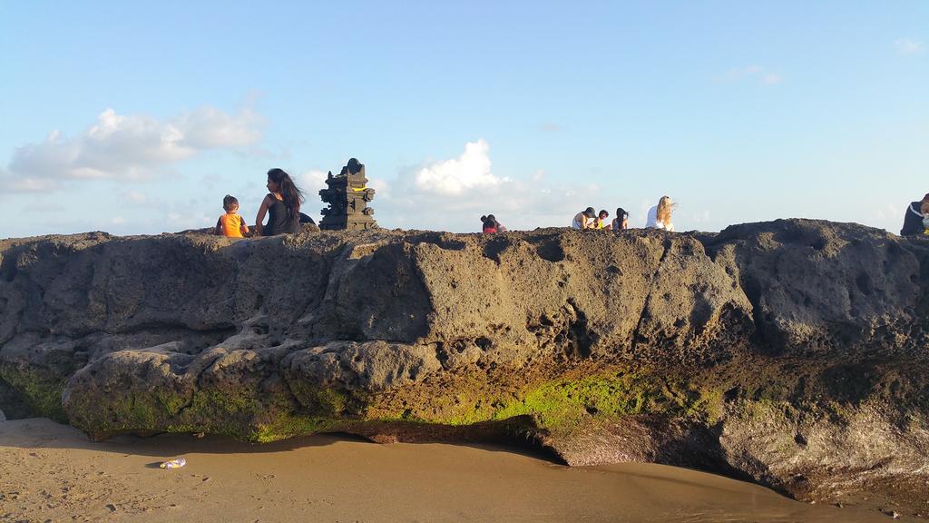 Base Guest House Canggu  Bagian luar foto