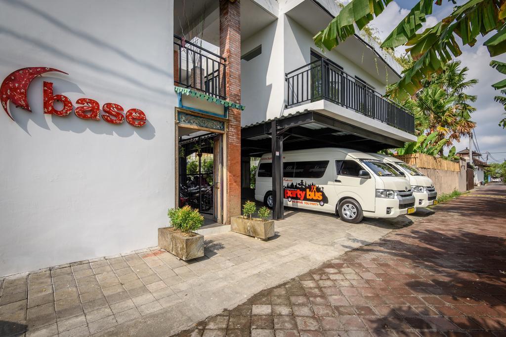 Base Guest House Canggu  Bagian luar foto