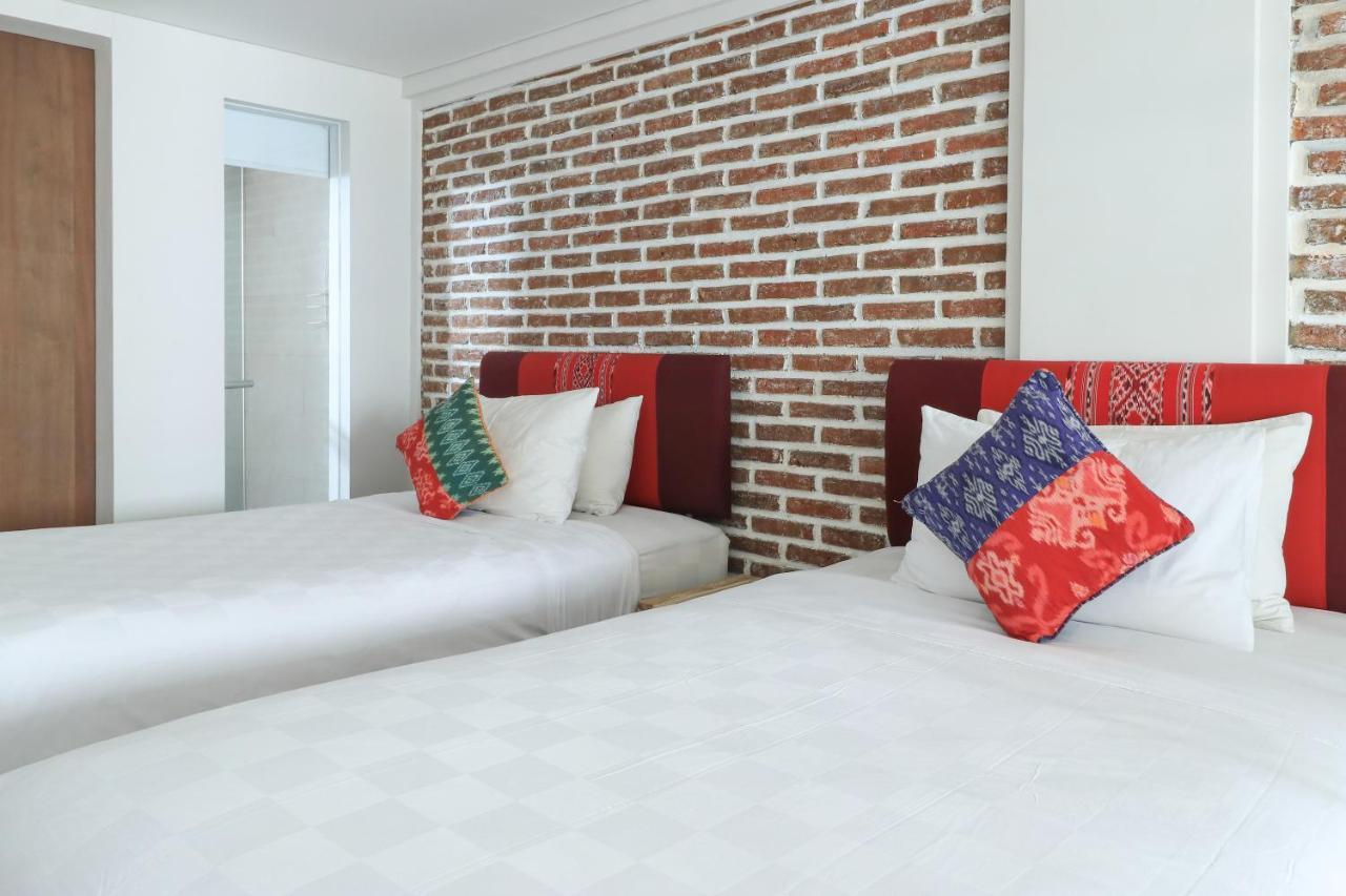 Base Guest House Canggu  Bagian luar foto