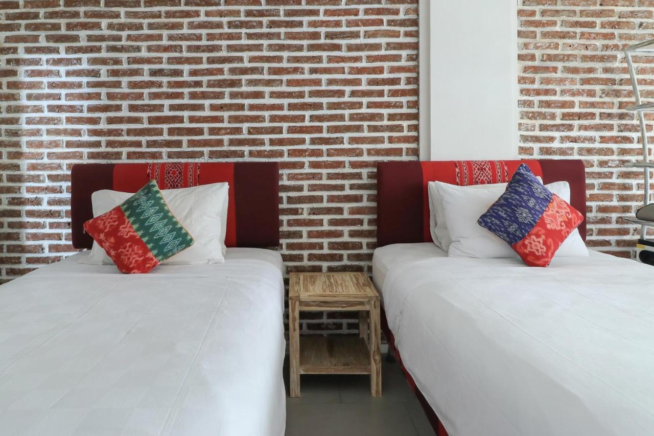 Base Guest House Canggu  Bagian luar foto